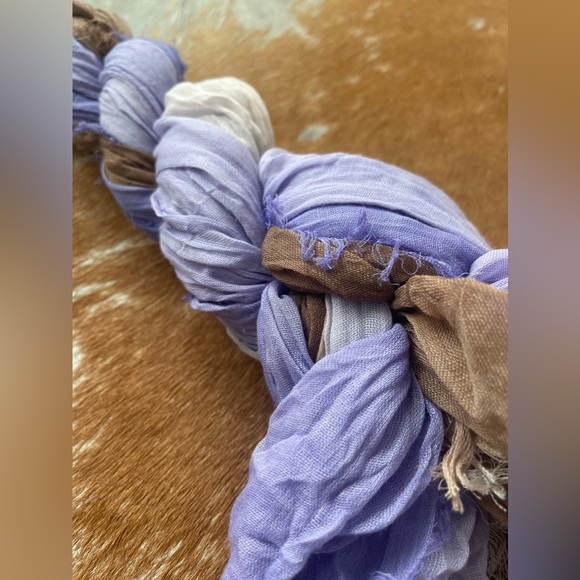 TILO Scarves Luxe Casual Crinkle Scarf. Perfect 🎁 - Picture 5 of 7